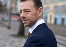 Erik Everhard